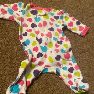 Garanimals NB white footed zip up sleeper with hearts